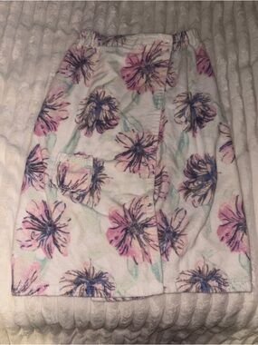 Floral Print Pink and White Towel Wrap